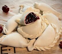 Вареники с вишней