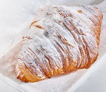 Круассан с кремом Леди Диана