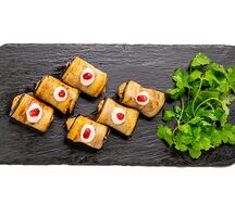 Рулетики из баклажан с грецким орехом и острым соусом