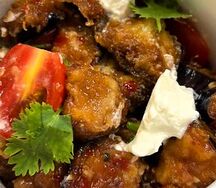 Салат из карамелизированных баклажанов и помидоров черри