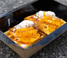 Венские вафли с апельсином и мороженым