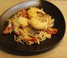 Сингапурский вок с хрустящей креветкой