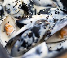 Мидии в сливочном соусе