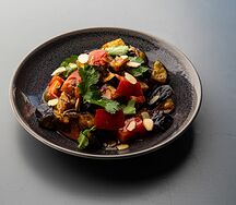 Салат с хрустящими баклажанами