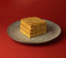 Пирожное Медовик