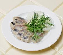 Сельдь с луком