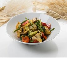 Вок с курицей и овощами