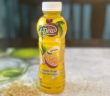 Фруктовый напиток маракуйя с кусочками кокосовым желе