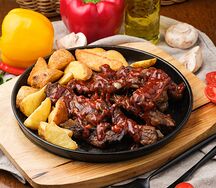 Рёбрышки свиные с соусом на выбор