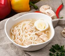 Суп куриный с лапшой