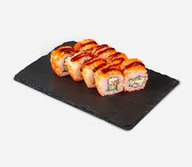 Ролл с угрём в тобико