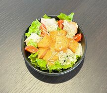 Салат Цезарь с курицей