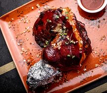 Питерская свиная рулька