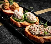 Микс из брускетт Тройной форсаж