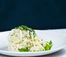 Салат с кальмаром