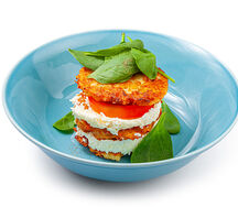 Салат с картофельным драником