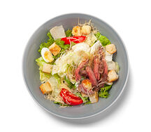 Салат Цезарь с ростбифом