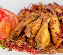 Куриные крылышки с кинзой и перцем