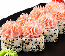 Фьюжн-ролл с лососем