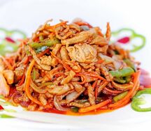 Свинина соломкой в кисло-сладком соусе