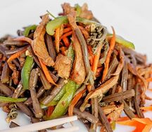 Папоротник со свининой