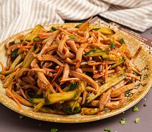 Салат из кальмара с овощами