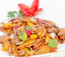 Картофель тушенный с грибами