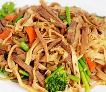 Лапша из говядины с овощами