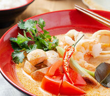 Том ям с морепродуктами