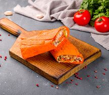 Шаурма с курицей в сырном лаваше