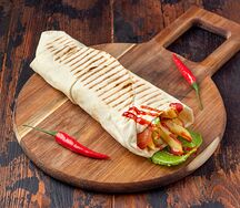 Салат-ролл с картофелем фри