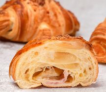Круассан с ветчиной и сыром