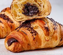 Круассан с шоколадно-ореховой начинкой