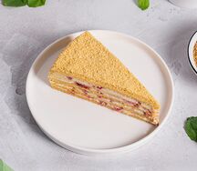 Медовик с малиной (пп пирожное)