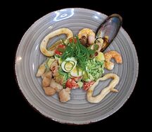 Салат с морепродуктами