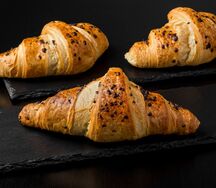 Круассан с шоколадом