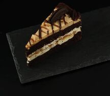 Торт Сникерс