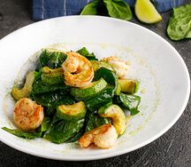 Салат с креветками и кабачками
