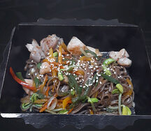 Гречневая лапша с мясом цыплёнка