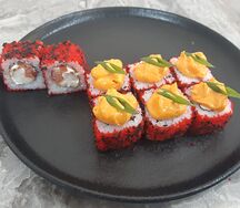 Ролл Том ям с тигровой креветкой