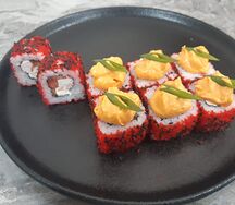 Ролл Том ям со снежным крабом