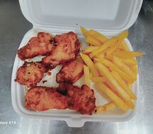 Крылышко, картошка фри