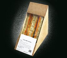 Сэндвич с ветчиной и сырным соусом