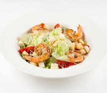 Салат Цезарь с креветками