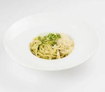 Паста с курицей и песто