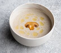 Грибной крем-суп с трюфельном соусом