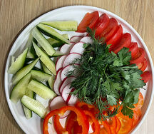 Ассорти из свежих овощей