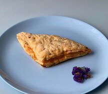 Слойка Фитнес с сыром и зеленью