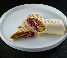 Ролл с копченым лососем