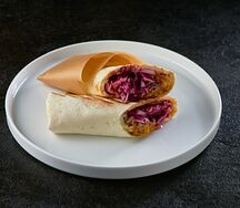 Ролл с брискетом